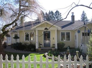 691 7th St, Lake Oswego, OR 97034