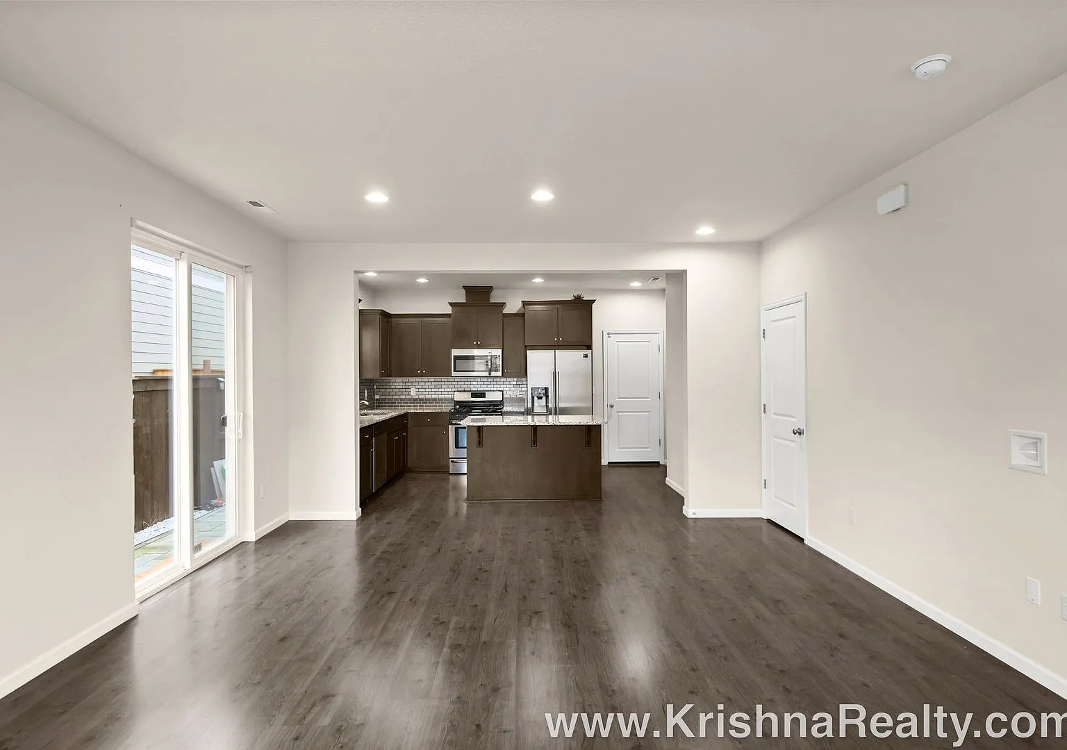 Charming Modern 3 BD* 2.5 BA& Townhome located in Popular North Bethany's Abbey Creek Community — Photo 4