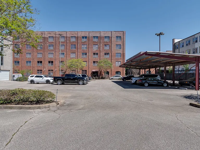 137 E G E Patterson Ave #202 — Photo 34