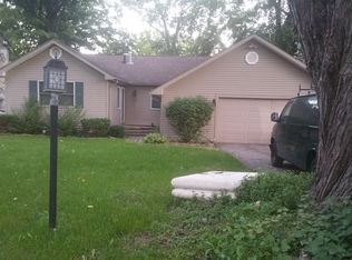 4375 Bluebird Dr, Commerce Township, MI 48382