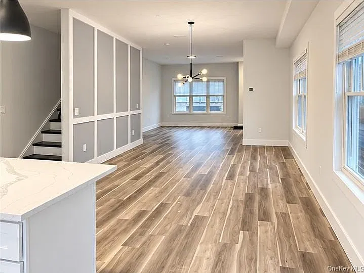 3 bed, 3.5 bath, 2200 sqft, $5,950 — Photo 4