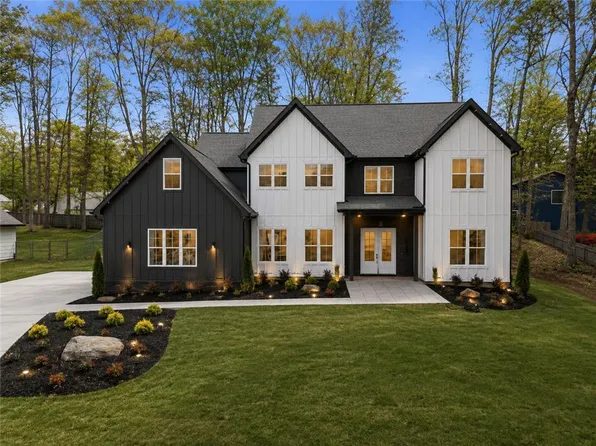 3070 Shaw Rd, Marietta, GA 30066