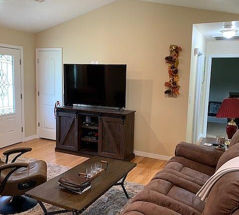 4th image of 20 Foxwood Pl