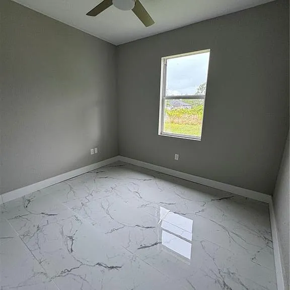 2810 27th St SW — Photo 9