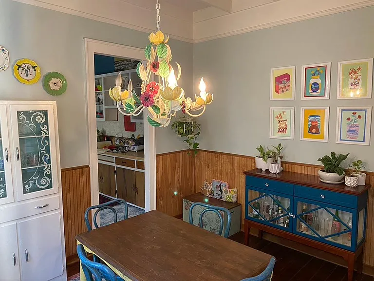 933 Louisa St — Photo 9