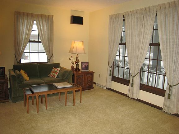 4th image of 51590 Bridgewater Ct