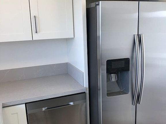 3rd image of 745 Domingo Dr #2