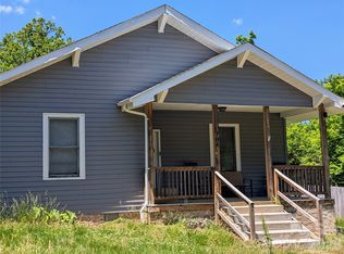 204 Shelby St, Hickory, NC 28601