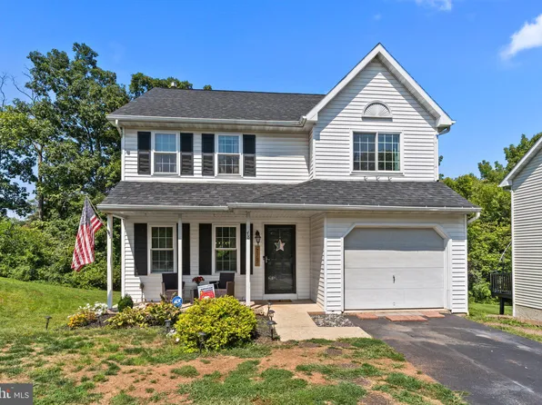 48 Blackberry Dr, Pottstown, PA 19464