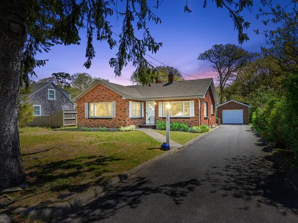 129 Belmont Rd, Harwich, MA 02645