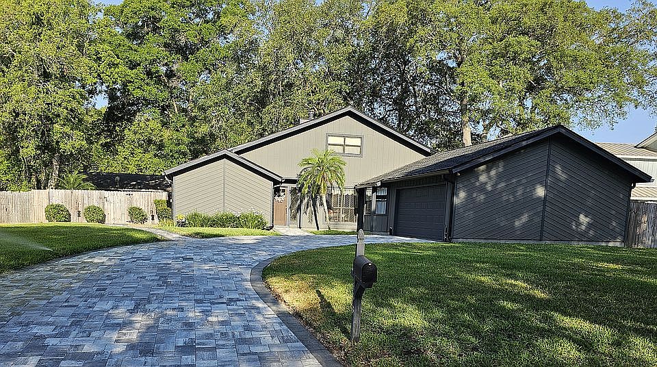 2nd image of 458 Papaya Ct