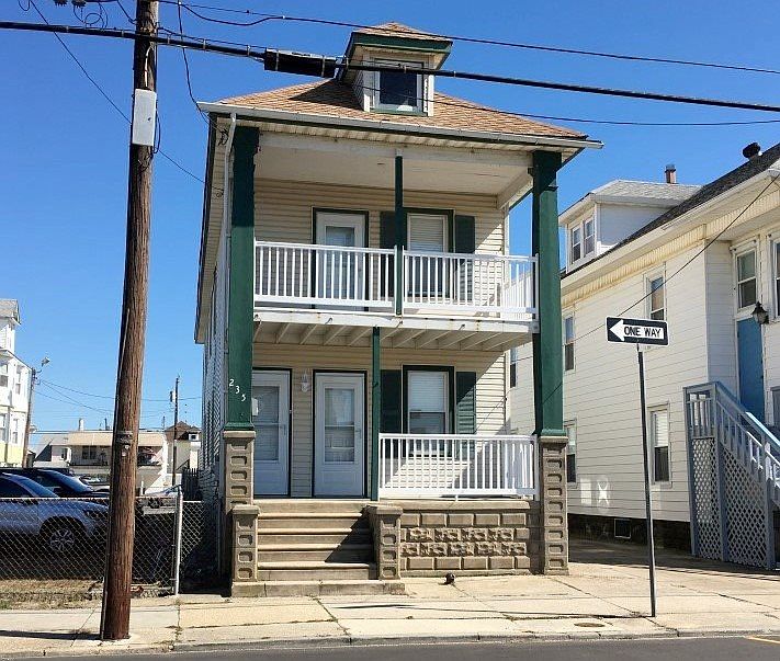 1st image of 235 E Magnolia Ave
