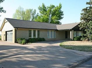 917 Lynwood Ln, Broken Arrow, OK 74011