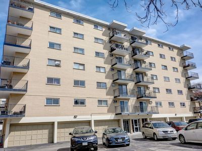 315 Des Plaines Ave APT 206, Forest Park, IL, 60130
