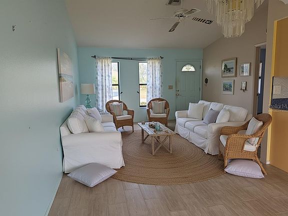 3rd image of 701 Lehigh Rd