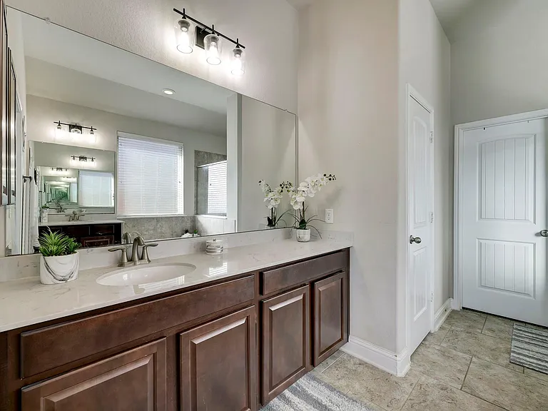 5215 Baroness Ln — Photo 17