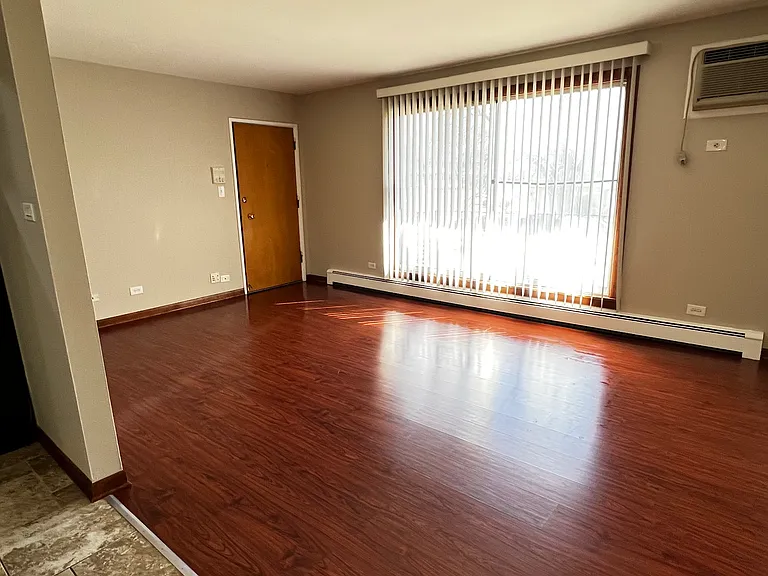 4640 153rd St #2W — Photo 7