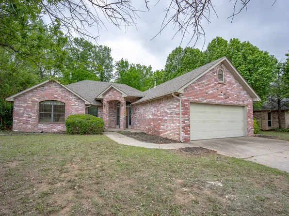 11742 Hollyrock Dr, Yukon, OK 73099