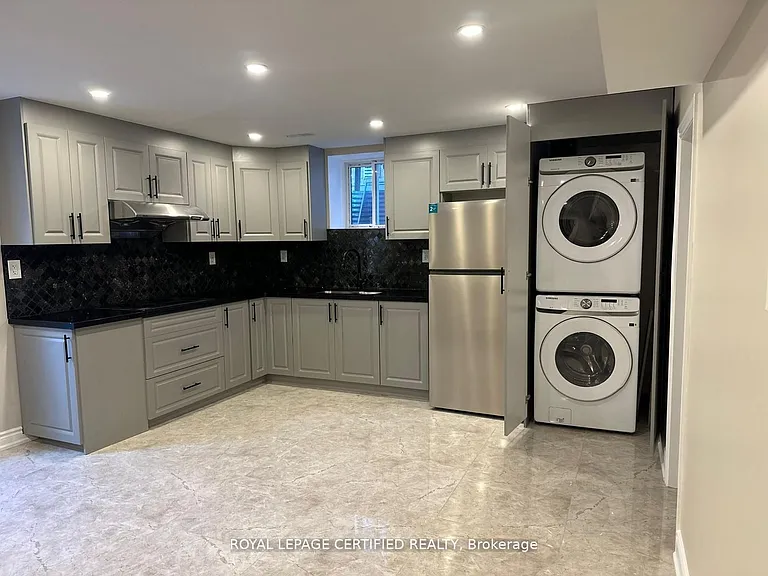 42 Kambalda Rd #BASEMENT — Photo 1