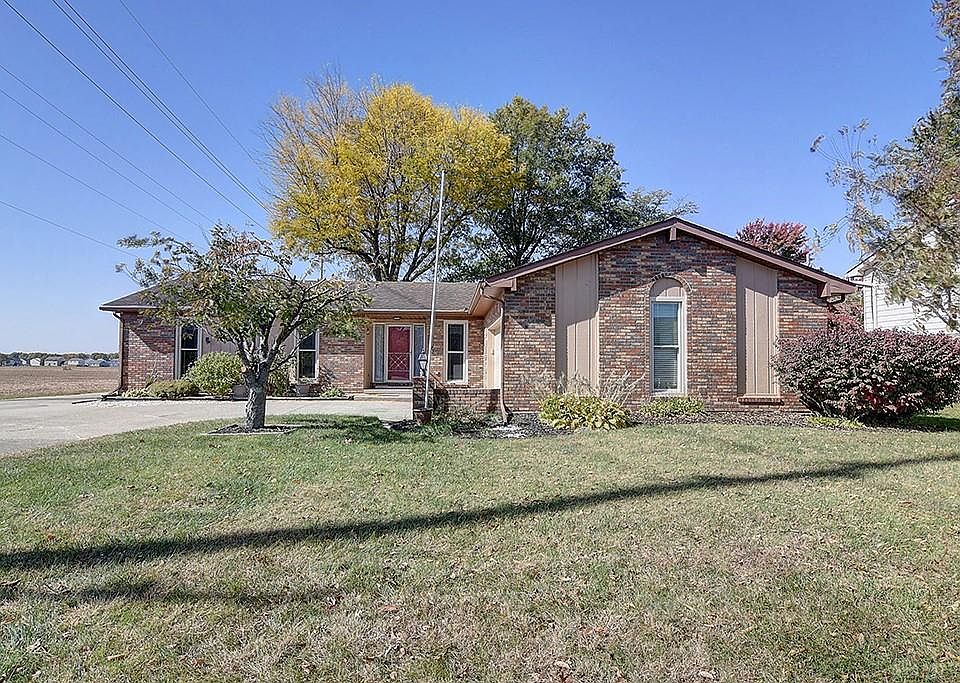 1st image of 417 Meadow Ln