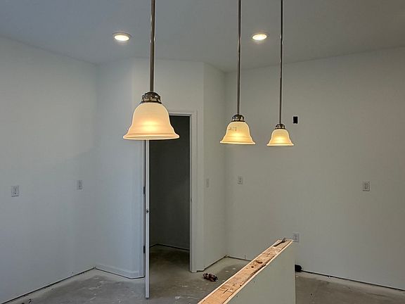 3rd image of 1088 Tomahawk Pl