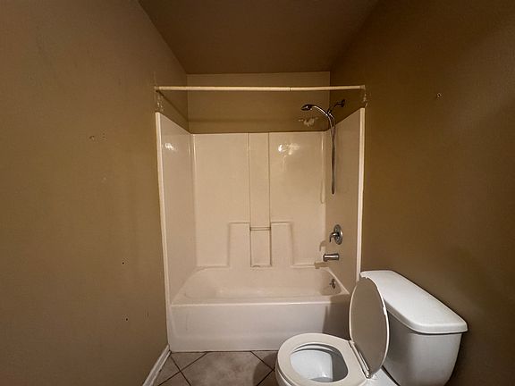 5th image of 8508 Valor Dr