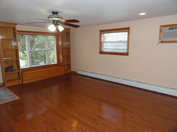 5th image of 41 Rosalie Dr