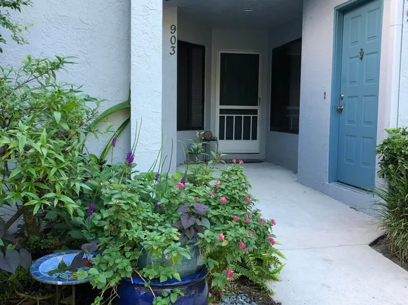 903 Harbour Pointe Way, Greenacres, FL 33413