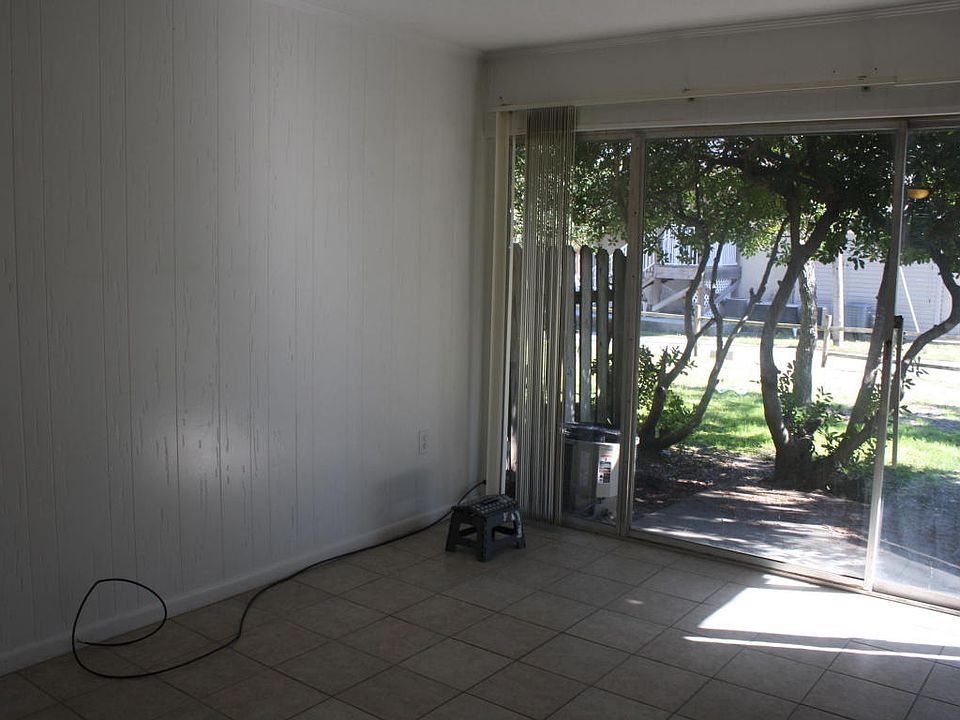 1st image of 311 Bluefish Dr APT 5