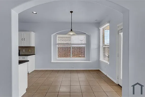 933 Bens Dr — Photo 10