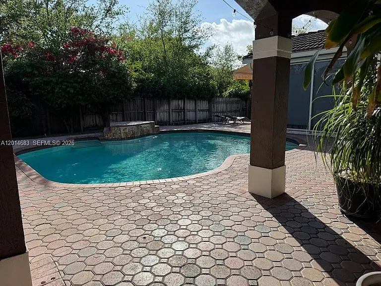 9026 SW 160th Ter — Photo 3