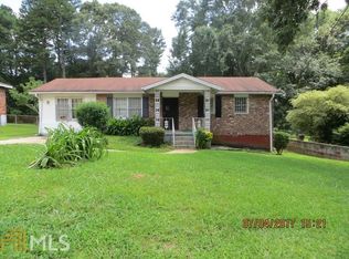 2511 Oak Cir, Ellenwood, GA 30294