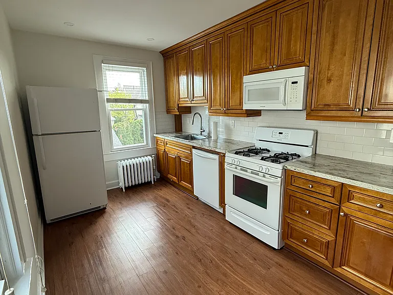 186 Woodland Ave #2 — Photo 8