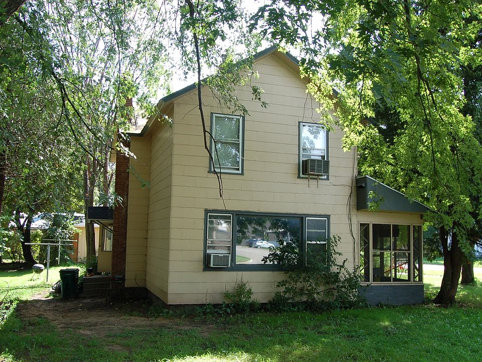 2nd image of 500 Mill St