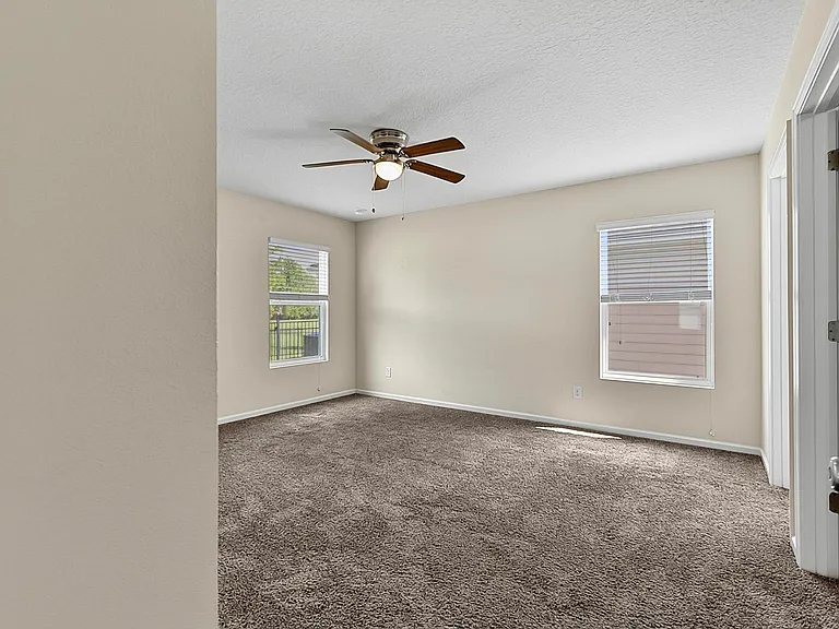 137 Fairway Ct — Photo 35