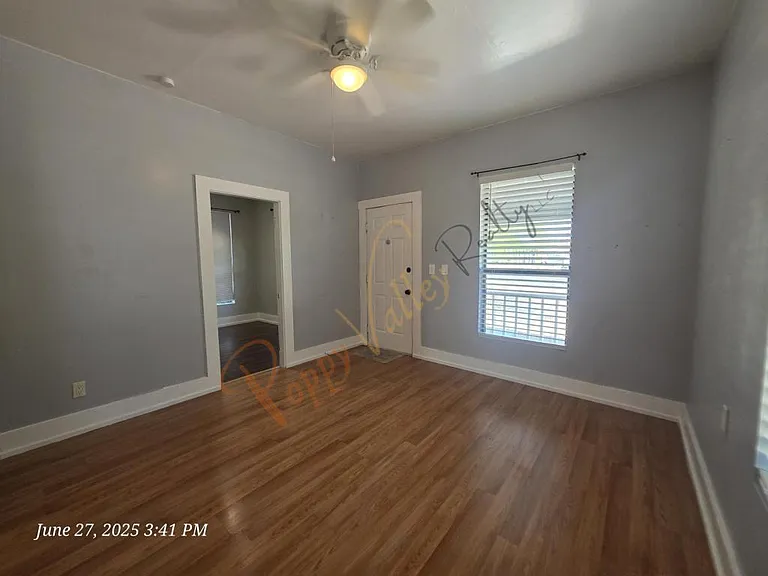 305 Grandview Ave — Photo 2