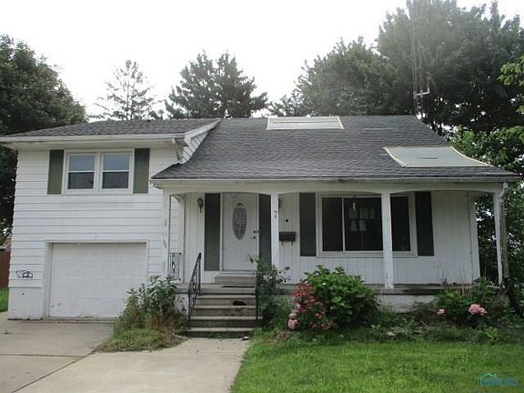 2nd image of 7 Pelton Dr