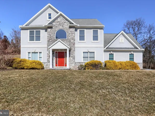 1424 Stonecutter Cir, Hummelstown, PA 17036
