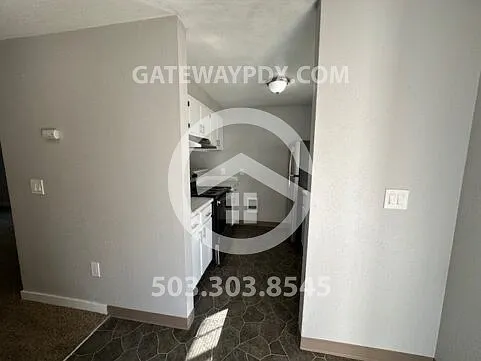 12848 SE Sherman St — Photo 4