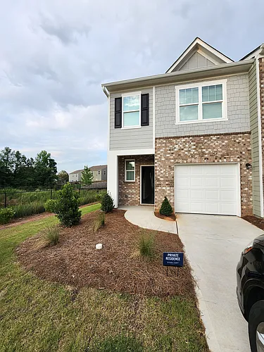 595 Magnolia Cir Photo 1