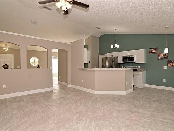 3rd image of 3659 Pamona St