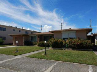 707 NE 10 St, Hallandale, FL 33009