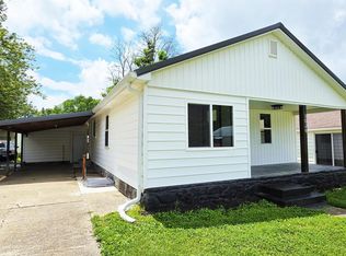 1026 Landes St, Mount Carmel, IL 62863