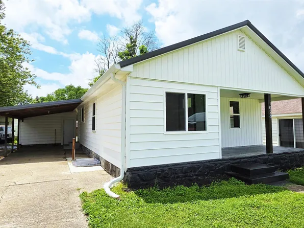 1026 Landes St, Mount Carmel, IL 62863