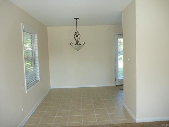 4th image of 710 N 79th Ave