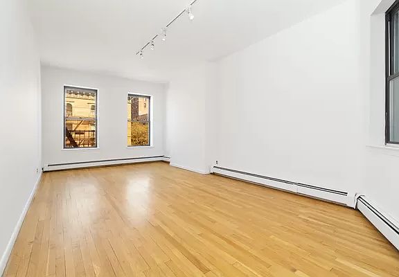 2nd image of 442 Amsterdam Ave APT 4B