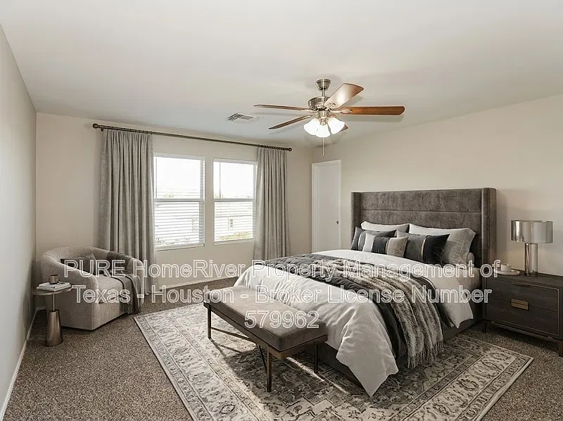 4 bed, 2.5 bath, 2826 sqft, $2,225 — Photo 4