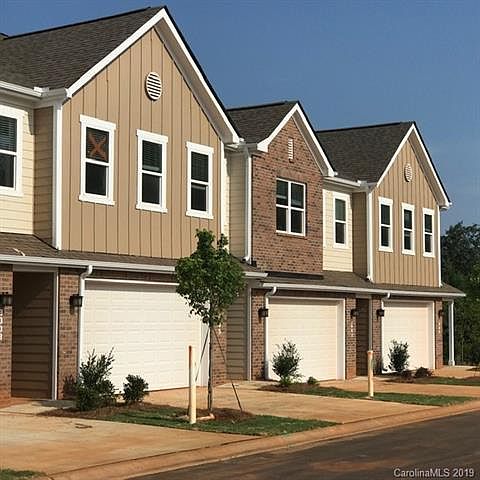 1st image of 165 Heritage Blvd #32