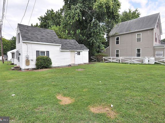 2nd image of 511 Bonneville Ave