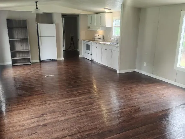 6530 Hacklebarney Dr, Blackshear, GA 31516